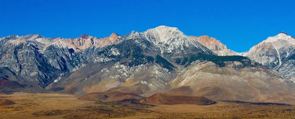 Sierra Nevada Dağları Whitney Ortada Abd Nin Çevresindeki Yüksek Zirve — Stok fotoğraf