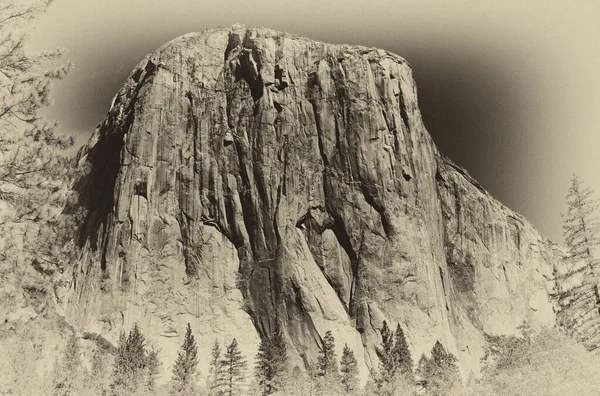 Černobílý Obraz Capitanu Yosemitském Národním Parku Kalifornie — Stock fotografie