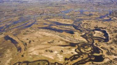 Botswana, Afrika 'daki Okavango Deltası' nın havadan görünüşü