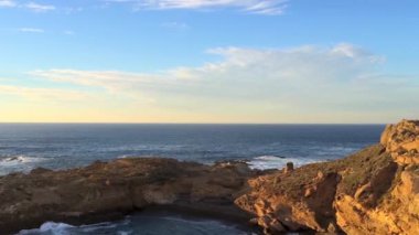 Pasifik Okyanusu Point Lobos Eyaleti Doğal Rezervi, Kaliforniya, ABD. Point Lobos koruma alanları çok çeşitli balıklara, omurgasızlara, kuşlara ve deniz memelilerine barınak sağlar.