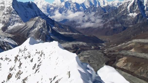 Ama Dablam Himalája Everest Régiójában Több Száz Csúcstalálkozóval Körülvéve Nepál — Stock videók