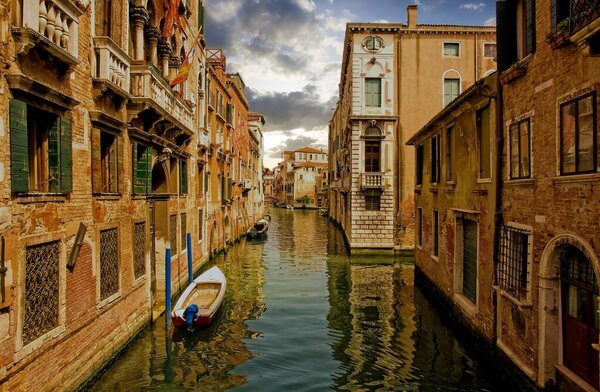 Романтический канал в Венеции, Италия