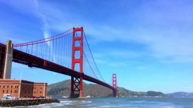 Golden Gate Köprüsü, San Francisco, California, 4K görüntü, yaklaşık Nisan 2017