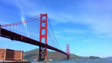 Golden Gate Köprüsü, San Francisco, California, 4K görüntü, yaklaşık Nisan 2017