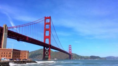 Golden Gate Köprüsü, San Francisco, California, 4K görüntü, yaklaşık Nisan 2017