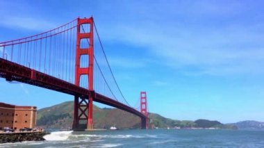 Golden Gate Köprüsü, San Francisco, California, 4K görüntü, yaklaşık Nisan 2017