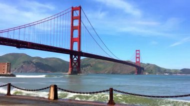 Golden Gate Köprüsü Baker Sahili 'nden gün batımında, San Francisco, Kaliforniya, ABD 
