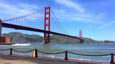 Golden Gate Köprüsü Baker Sahili 'nden gün batımında, San Francisco, Kaliforniya, ABD 