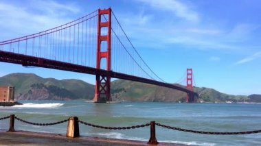 Golden Gate Köprüsü Baker Sahili 'nden gün batımında, San Francisco, Kaliforniya, ABD 