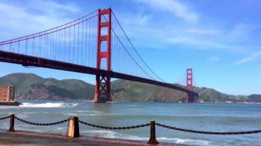 Golden Gate Köprüsü Baker Sahili 'nden gün batımında, San Francisco, Kaliforniya, ABD 