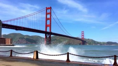Golden Gate Köprüsü Baker Sahili 'nden gün batımında, San Francisco, Kaliforniya, ABD 