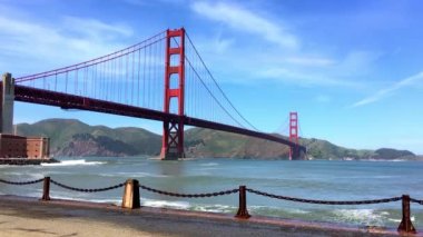 Golden Gate Köprüsü Baker Sahili 'nden gün batımında, San Francisco, Kaliforniya, ABD 