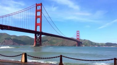 Golden Gate Köprüsü Baker Sahili 'nden gün batımında, San Francisco, Kaliforniya, ABD 