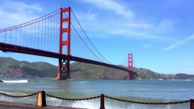 Golden Gate Köprüsü Baker Sahili 'nden gün batımında, San Francisco, Kaliforniya, ABD 