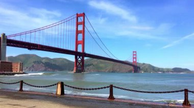 Golden Gate Köprüsü Baker Sahili 'nden gün batımında, San Francisco, Kaliforniya, ABD 