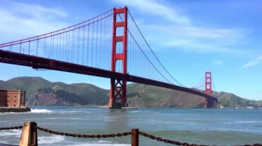 Golden Gate Köprüsü Baker Sahili 'nden gün batımında, San Francisco, Kaliforniya, ABD 