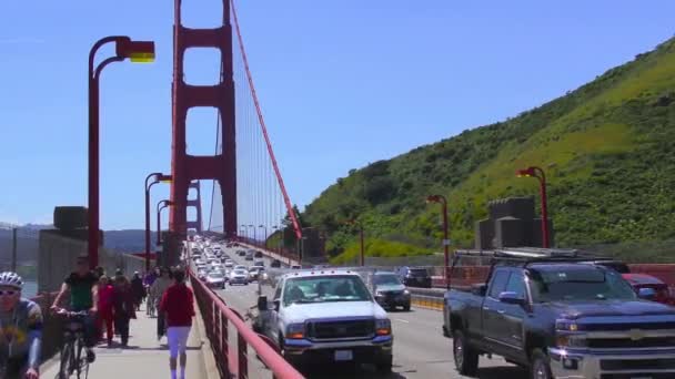 Verkeer Hangbrug Golden Gate Een Mijl Brede Zeestraat Tussen San — Stockvideo