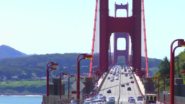 Trafiken Hängbron Över Golden Gate Det Mil Breda Sundet Mellan — Stockvideo