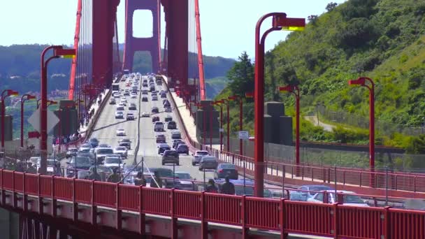 Tráfico Puente Colgante Que Cruza Golden Gate Estrecho Una Milla — Vídeos de Stock