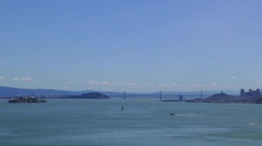 Günbatımında San Francisco silueti, Kaliforniya Hazine Adası 'ndan görüldüğü gibi, ABD