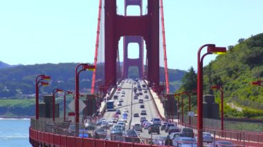 Golden Gate Köprüsü 'nde trafik, San Francisco, California, Usa, yaklaşık Nisan 2017