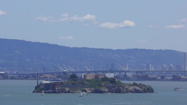 Alcatraz Island Sett Utifrån Treasure Island San Francisco California Usa — Stockvideo