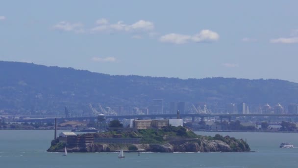 Alcatraz Island Von Treasure Island Aus Gesehen San Francisco Kalifornien — Stockvideo