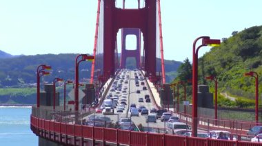 Golden Gate Köprüsü 'nde trafik, San Francisco, California, Usa, yaklaşık Nisan 2017