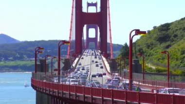 Golden Gate Köprüsü 'nde trafik, San Francisco, California, Usa, yaklaşık Nisan 2017