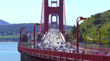 Golden Gate Köprüsü 'nde trafik, San Francisco, California, Usa, yaklaşık Nisan 2017