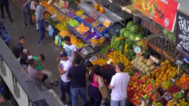 委内瑞拉首都加拉加斯Chacao区Mercado市Chacao市场身份不明者 — 图库视频影像