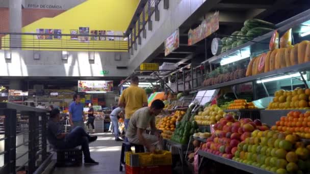 委内瑞拉首都加拉加斯Chacao区Mercado市Chacao市场身份不明者 — 图库视频影像