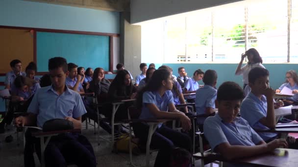 Studenti Non Identificati Una Scuola Pubblica Nel Quartiere Marques Caracas — Video Stock