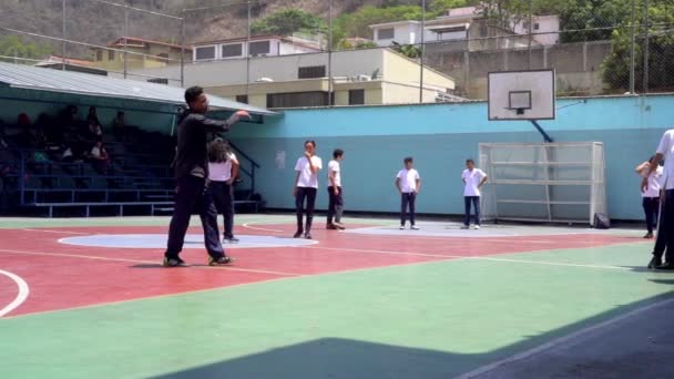 Unbekannte Spielen Einer Öffentlichen Schule Viertel Marques Von Caracas Der — Stockvideo