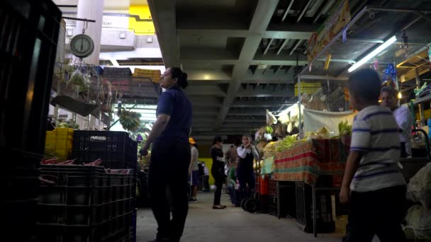 Oidentifierade Människor Mercado Municipal Chacao Marknaden Chacao Distriktet Caracas Huvudstad — Stockvideo