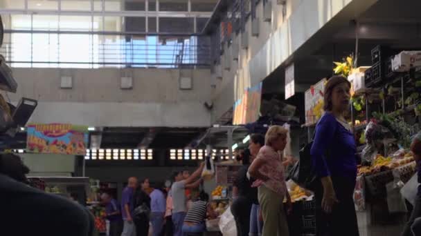 Oidentifierade Människor Mercado Municipal Chacao Marknaden Chacao Distriktet Caracas Huvudstad — Stockvideo