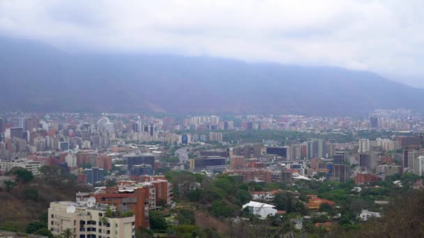 Uitzicht Caracas Hoofdstad Van Venezuela Vanuit Mirador Valle Arriba Uitkijkpunt — Stockvideo