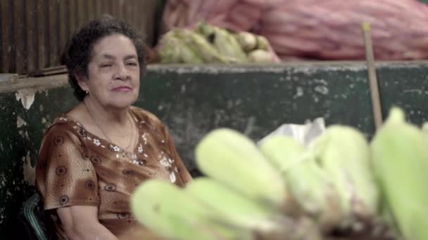 Donna Non Identificata Mercato Agricolo Plaza Minorista Piazza Minorista Medellin — Video Stock
