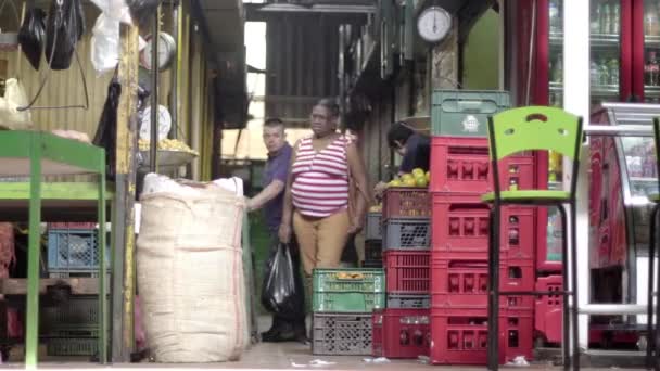 Persone Non Identificate Mercato Agricolo Plaza Minorista Piazza Minorista Medellin — Video Stock