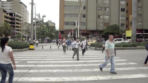 Kimliği Belirsiz Insanlar Medellin Kolombiya Daki Avenida Doğu Bulvarı Nda — Stok video
