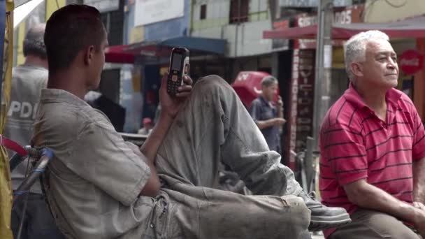 Persone Non Identificate Nel Quartiere Barrio Triste Medellin Colombia Circa — Video Stock