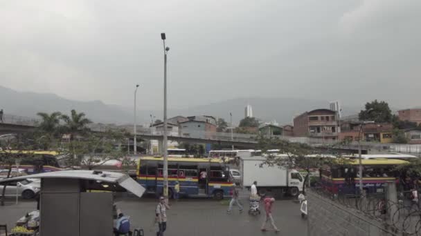 Wegverkeer Het Plaza Minorista Minorista Square Medellin Colombië Circa April — Stockvideo