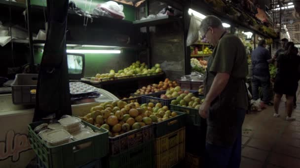 Unbekannte Auf Dem Minorista Bauernmarkt Auf Dem Minorista Platz Medellin — Stockvideo