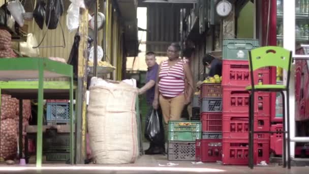 Pessoas Não Identificadas Mercado Agricultores Plaza Minorista Praça Minorista Medellín — Vídeo de Stock