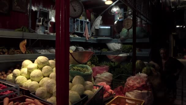 Фруктово Овощная Лавка Рынке Мелких Фермеров Площади Минориста Медельине Колумбия — стоковое видео