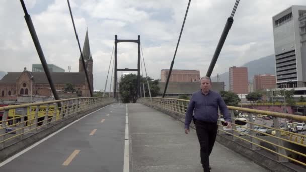 Pedestres Não Identificados Ponte San Juan Puente San Juan Medellín — Vídeo de Stock