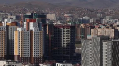 Zaisan Anıtı 'ndan Moğolistan' ın başkenti Ulaanbaatar manzarası, yaklaşık Mart 2019