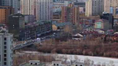 Zaisan Anıtı 'ndan Moğolistan' ın başkenti Ulaanbaatar manzarası, yaklaşık Mart 2019