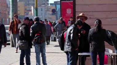 Moğolistan 'ın başkenti Ulaanbaatar' da sokak trafiği, yaklaşık Mart 2019