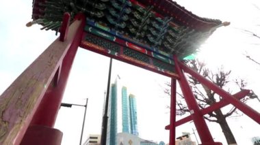 Mart 2019 'da Moğolistan' ın başkenti Ulaanbaatar 'daki Gandan Manastırı' nın kapısı açıldı.